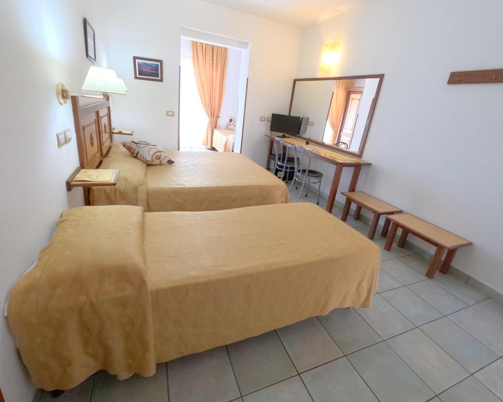 Hotel La Playa Cala Gonone Eksteriør bilde